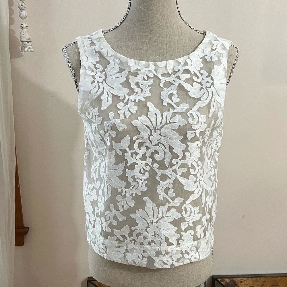 Banana Republic White Lace Tank Top Size XS